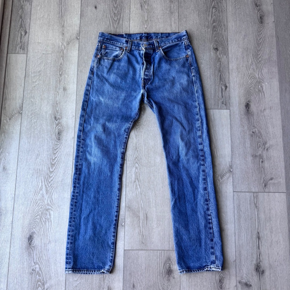 Levis 501 Original Fit Straight Leg Jeans Medium Wash Blue 31x32 00501-0194